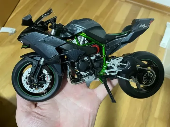 Miniatura moto kawasaki h2r ninja 1:9