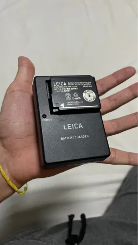 Carregador de Bateria Leica 