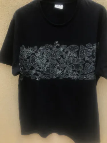 Camiseta Preta Com Estampa More Core Division Mcd