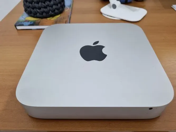Mac mini Apple 2012. Intel I7 quad core, 4 MAIS 4GB de RAM, 1TB armazenamento