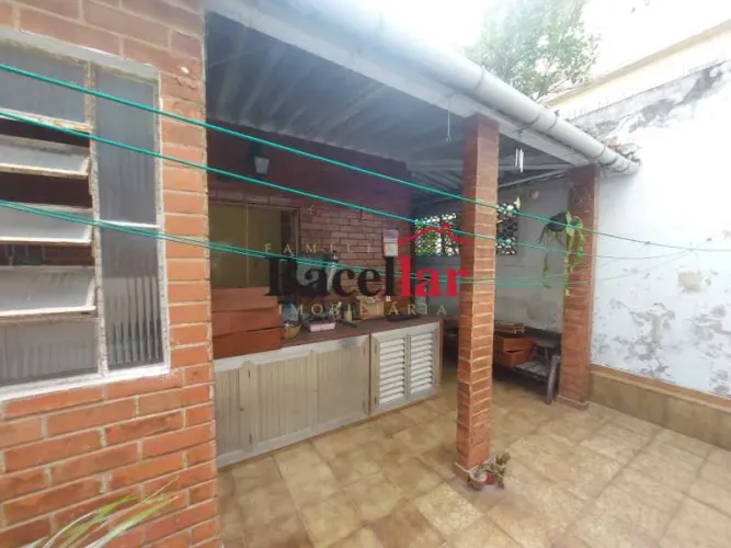 Casa de Vila : / Residencial / Cavalcanti