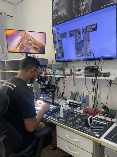 Assistência Técnica Especializada em iPhone