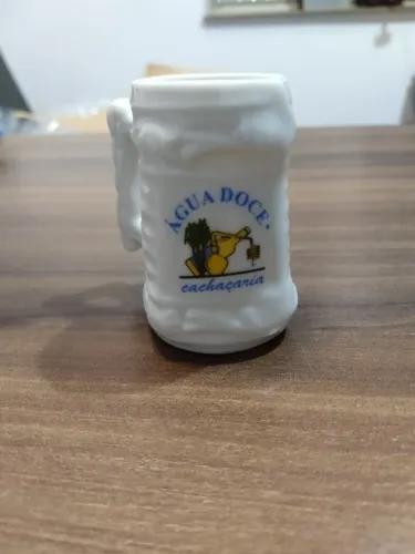 Pequena Caneca Promocional Cachaçaria Água Doce