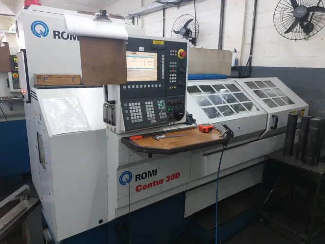 Torno cnc CENTUR 30 D COMANDO SIEMENS  placa 8 pol passagem 40 mm com contraponto 