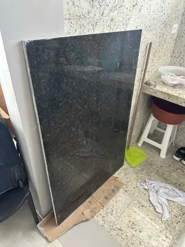 Chapas e peças em granitos modelo : Verde Ubatuba. Todos os 21 metros por apenas 400,00