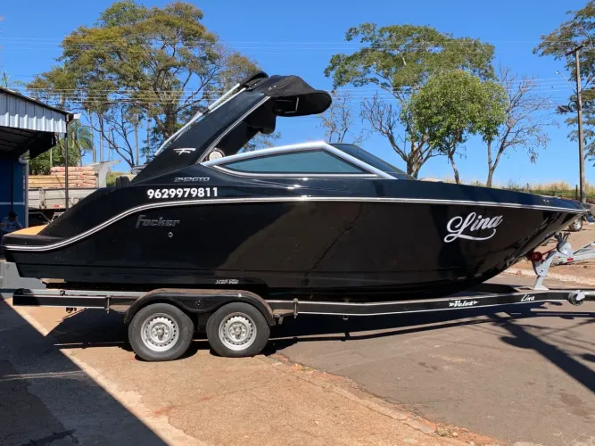 Lancha Focker 242 GTO+ motor 250hp