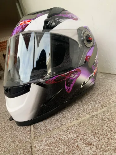 Capacete LS2 feminino 