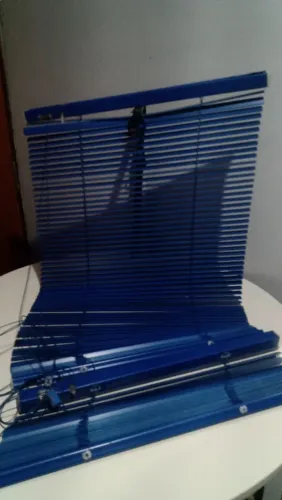2 Persianas azul