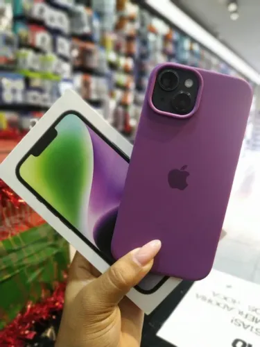 iPhone 14 muito conservado