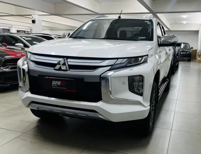 Mitsubishi L200 Triton Sport HPE-S 2.4 CD Dies. AUT 2022