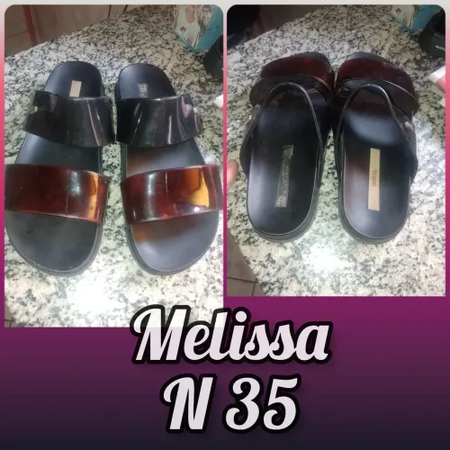 Sandálias e sapatos