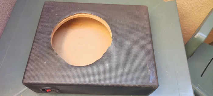 Caixa de Som Subwoofer Vazia