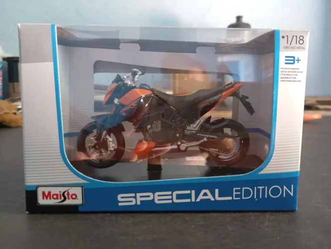 MINI MOTO KTM 690.