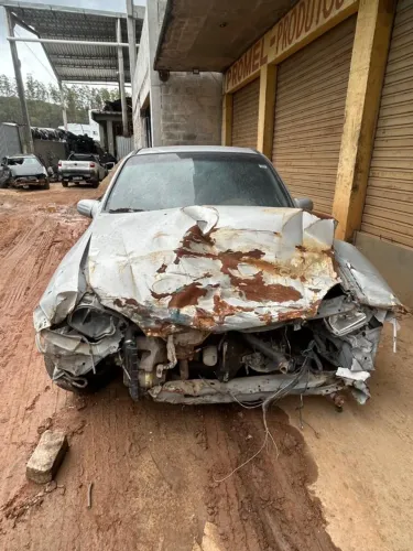 SUCATA CORSA CLASSIC 2003/2004 (PARA RETIRADA DE PEÇAS)