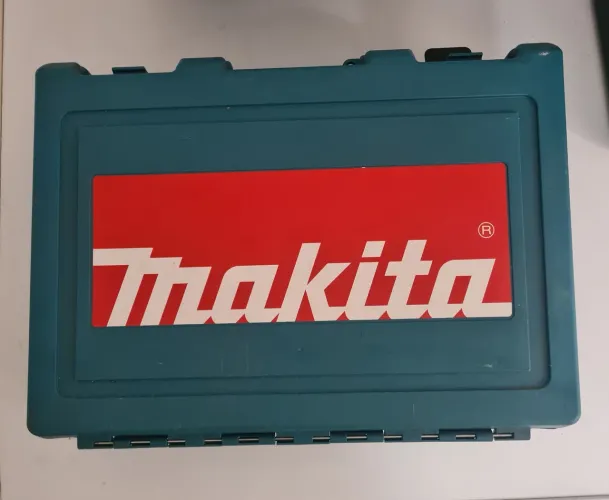 Furadeira Makita Profissional HP 2070