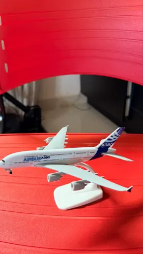 Miniatura de avião 15 cm A380 AIRBUS