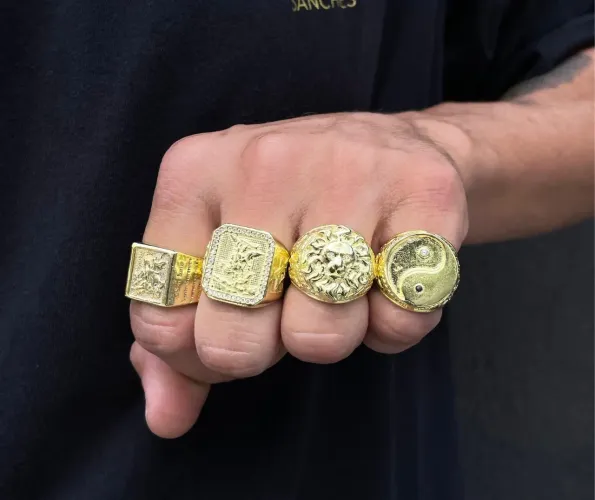 Anel em moeda antiga  Masculino em Ouro 18k - Estiloso e Imponente
