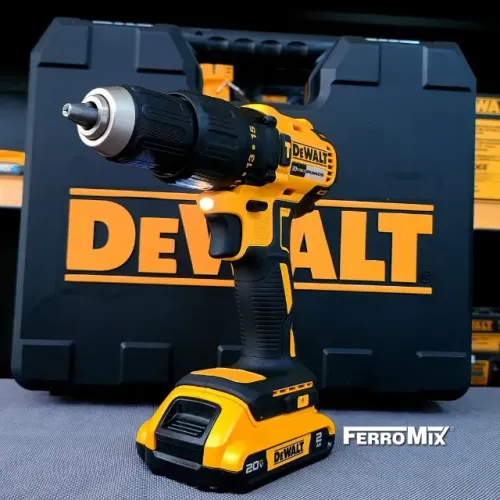 Parafusadiera e Furadeira - À bateria 20volts DeWalt - Parcelado em até 10x