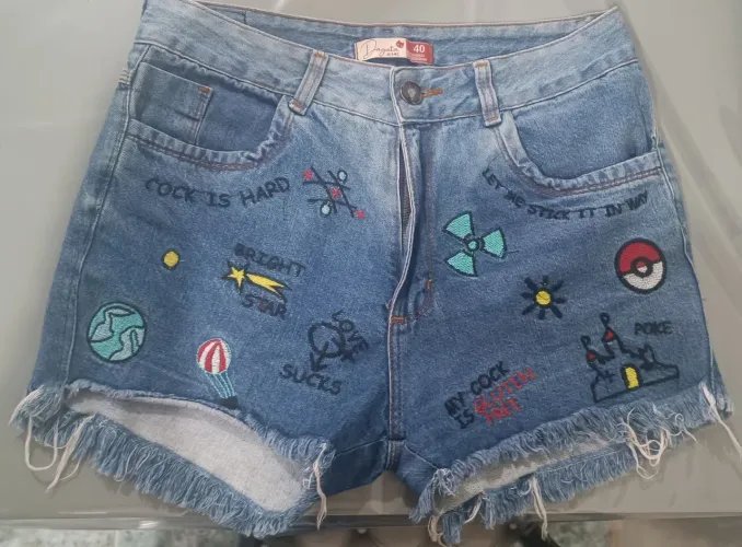 Short Jeans Denim Bordado (Tam. 40)