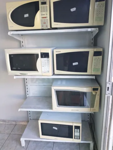 Microondas funcionando 80,00 ( à base de troca) leia descrição 