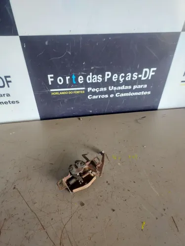 Fechadura Trava Do Capô Capú Da L200 Quadrada 97/05
