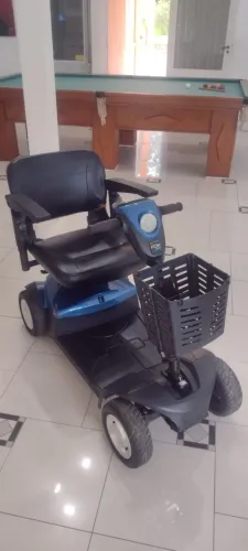 Quadriciclo - Cadeira de rodas Motorizada