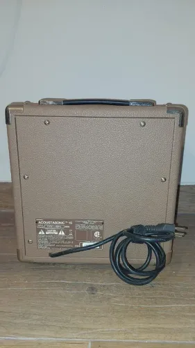 Caixa amplificada fender