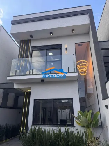 Casa Nova à Venda no Condomínio Nova Jaguari, em Santana de Parnaíba