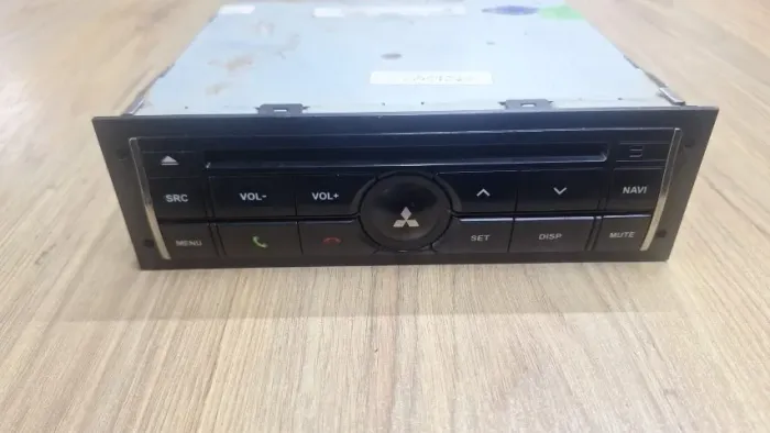Rádio L200 Triton