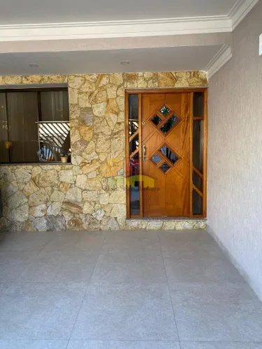 SOBRADO À VENDA 152M² 3 DORMS 1 SUÍTE RUDGE RAMOS