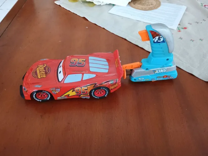 Carrinho de brinquedo Lightning McQueen