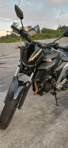 Fazer FZ25 preto fosco