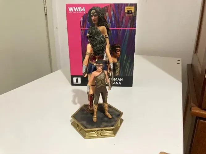Wonder Woman & Young Diana Deluxe WW84 Art Scale 1/10 - Iron Studios