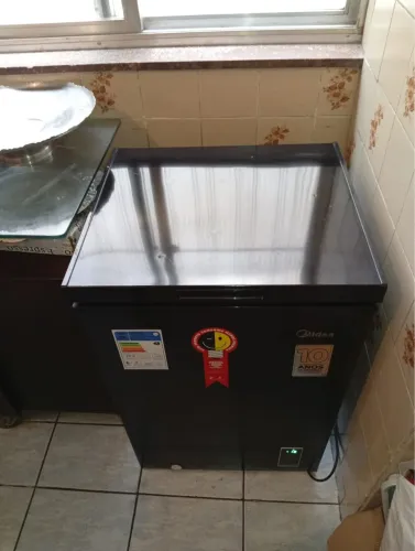 Freezer horizontal preto Midea