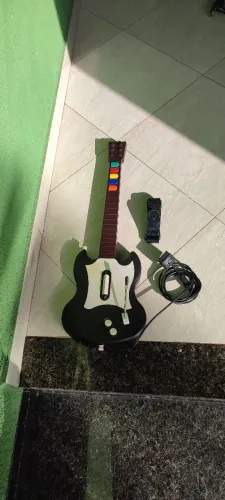 Guitarra Guitar Hero para PS2 e PC