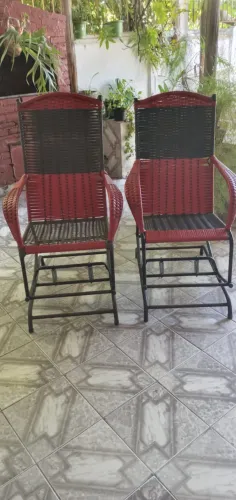 Duas cadeiras de balanço