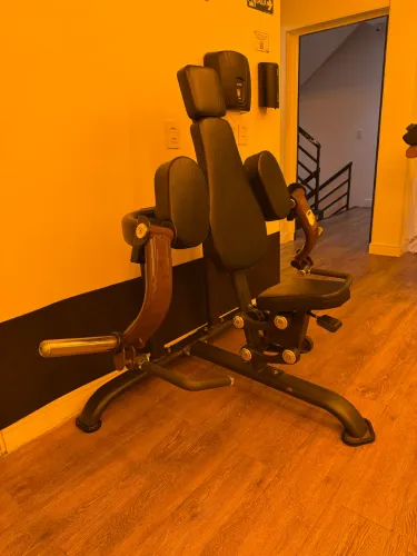Vende-se Bíceps Concentrado Sentado da Map Fit