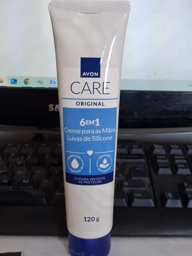 Creme para mãos 6 em 1 luvas de silicone 120g AvonCare novo por R$ 15,00 cada