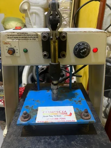 Maquina de estampar sandálias, camisa etc,marca compacto