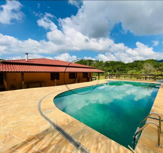 Sítio Completo em Bom Jesus dos Perdões com Lago e Piscina