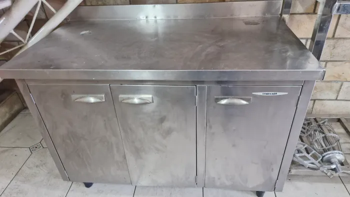 Bancada /Armario em Inox Com 3 Portas