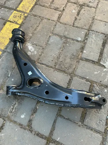 Honda Civic - Balança bandeja inferior direita sem pivô 