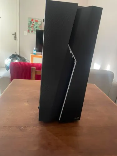 Gabinete Gamer Mid Tower RGB BOLT, Aerocool, USADO.