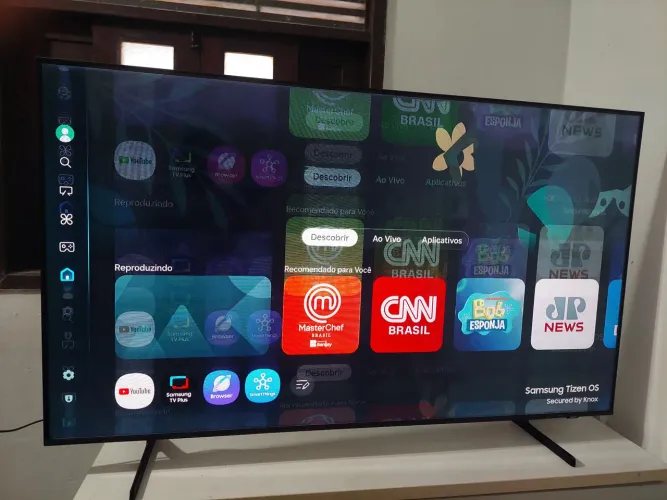TV Samsung QLED Q60C 55 pol defeito tela.