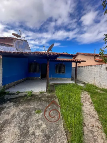 Casa com 2 quartos e quintal amplo perto da rodoviária em Itaipuaçu