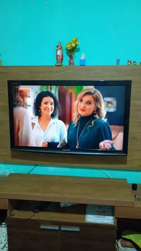 Vendo tv Panasonic 42"