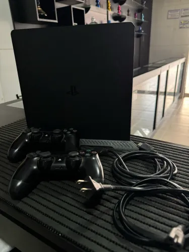 Ps4 slim 1TB completo