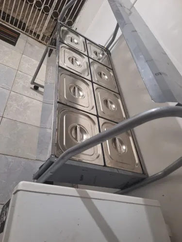 Vendo um self-service de 8 cubas 