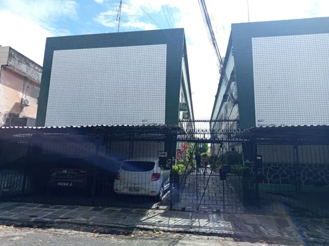 Apartamento em Casa Amarela refomado e bem localizado para alugar.