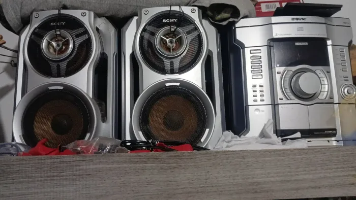 VENDO APARELHO SOM SONY TOP.